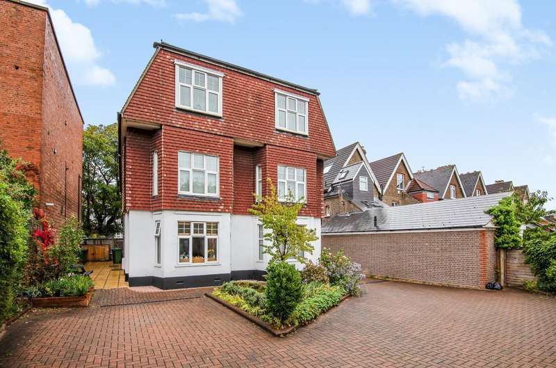 Properties for Sale in London, Copse Hill London