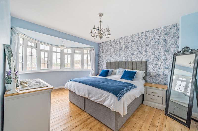 Property for Sale in Willowbed Drive, Chichester, Po19