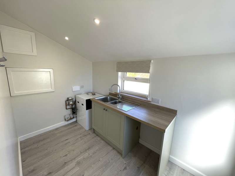 Property to rent in Coverack, Helston, Tr12