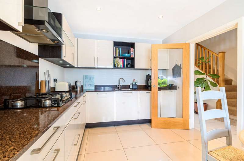 Property for Sale in Oakford Park, Halnaker, Po18