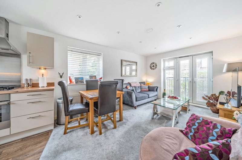 Property for Sale in Raynham Close, Burpham, Guildford, Surrey, Gu4