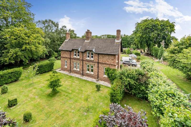5 Bedrooms Detached House for sale in Willingham Road, North Willingham, Market Rasen, LN8