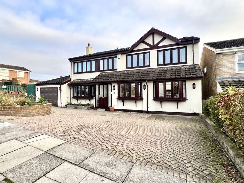 5 Bedrooms Detached House for sale in Auckland Way, West, TS26