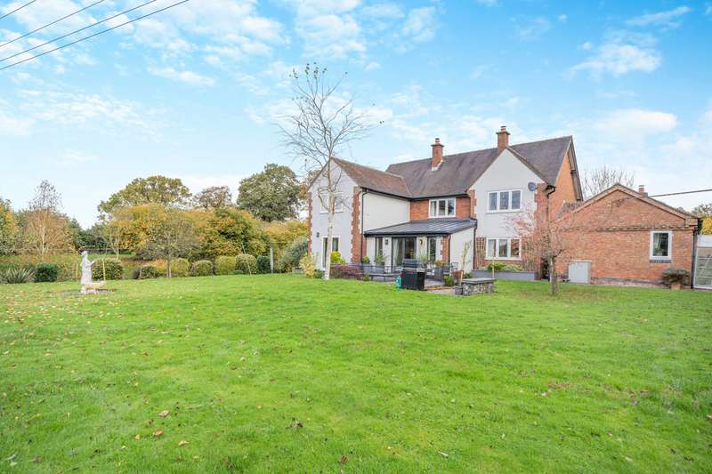 4 Bedrooms Detached House for sale in Lawnhead, Stafford, ST20