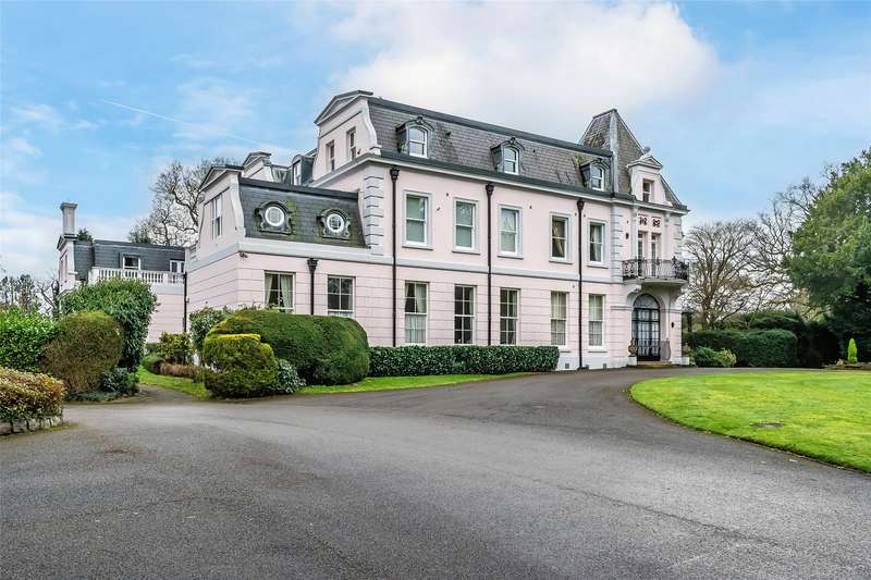 2 Bedrooms Flat for sale in Brockham Park House, Rykens Lane, Brockham, Betchworth, Surrey, RH3