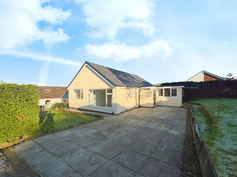 3 Bedrooms Property for sale in Hough Fold Way, Harwood, BL2