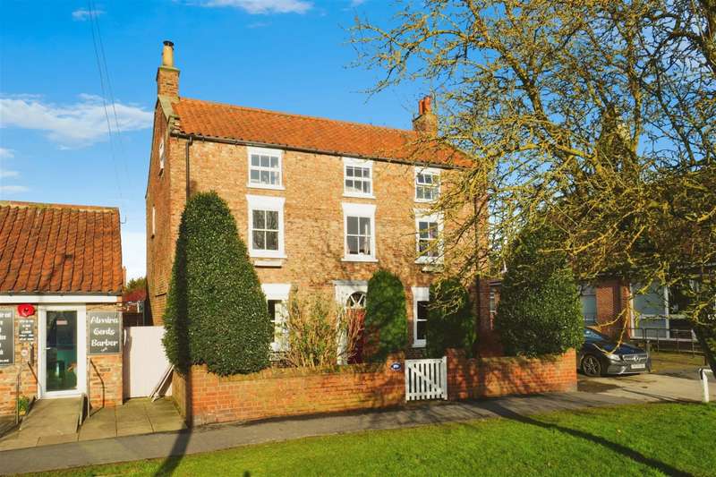 4 Bedrooms Detached House for sale in The Village, Haxby, YO32