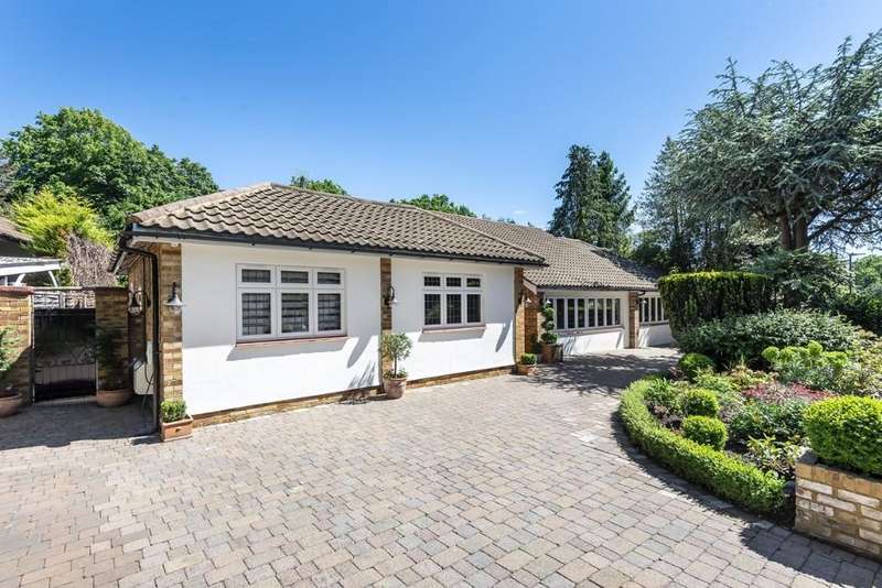 4 Bedrooms Detached Bungalow for sale in Fallowfield, Stanmore, HA7