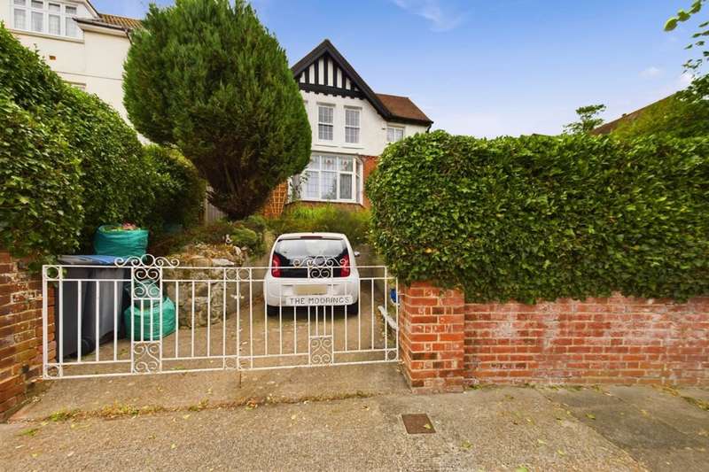 3 Bedrooms Detached House for sale in Castle Avenue, Dover, CT16