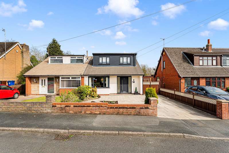 4 Bedrooms Property for sale in Lancaster Avenue, Atherton, M46