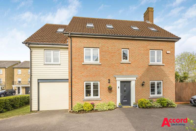 5 Bedrooms Property for sale in Wallace Way, Romford, RM1
