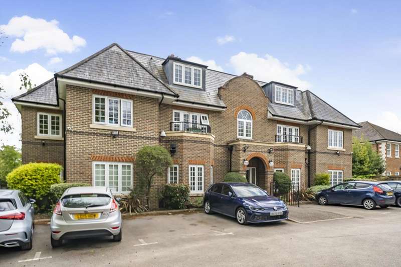 2 Bedrooms Flat