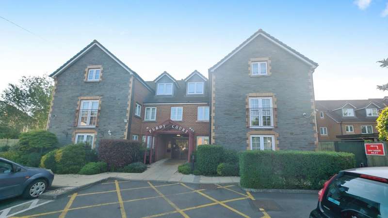2 Bedrooms Flat for sale in New Station Road, Bristol, BS16