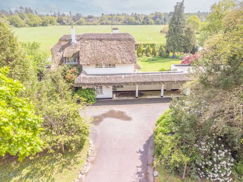 4 Bedrooms Detached House for sale in Stoke Wood, Stoke Poges, SL2