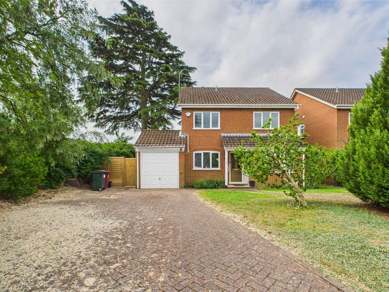 4 Bedrooms Detached House for sale in Parkside Road, Reading, Reading, RG30