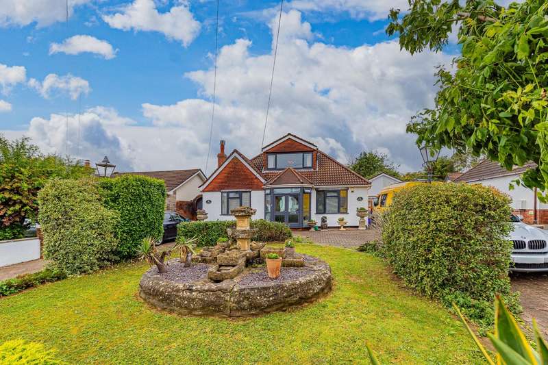5 Bedrooms Detached Bungalow for sale in Smithies Avenue, Sully, Penarth, CF64