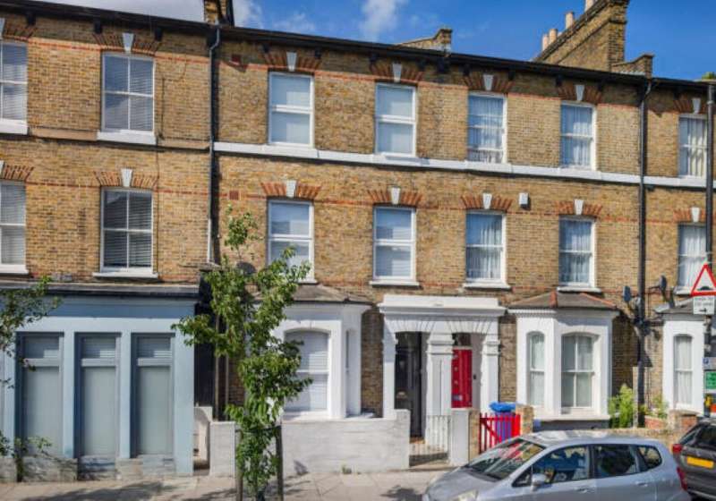 4 Bedrooms Terraced House for sale in Brook Drive, Elephant & Castle, London, SE11