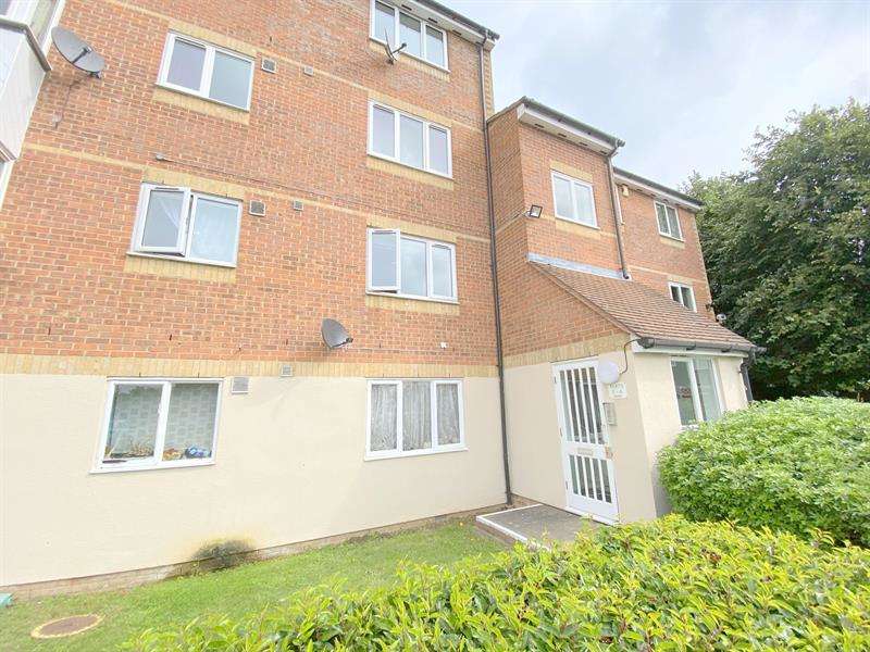 Property for Sale in Linwood Crescent, Enfield, En1