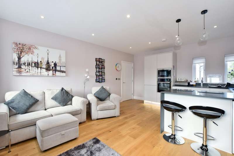 Properties for Sale in Iver, Richings Park Iver Buckinghamshire