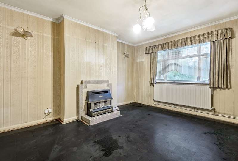 Property for Sale in Rushmere Court, The Avenue, Worcester Park, Surrey, Kt4