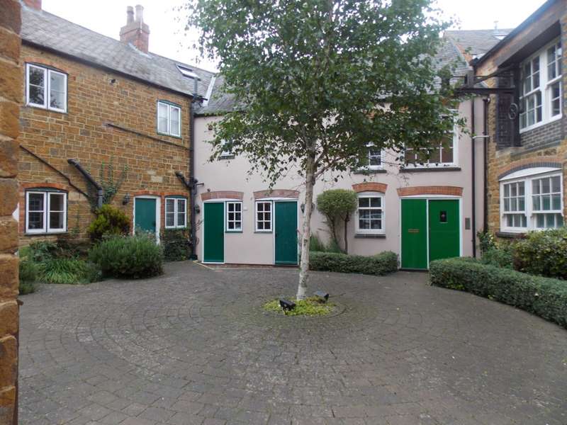 Property to rent in Sarjeant Court Rothwell, Nn14