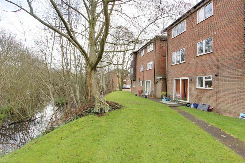 Properties for Sale in Berkhamsted, Hudnall Berkhamsted Hertfordshire