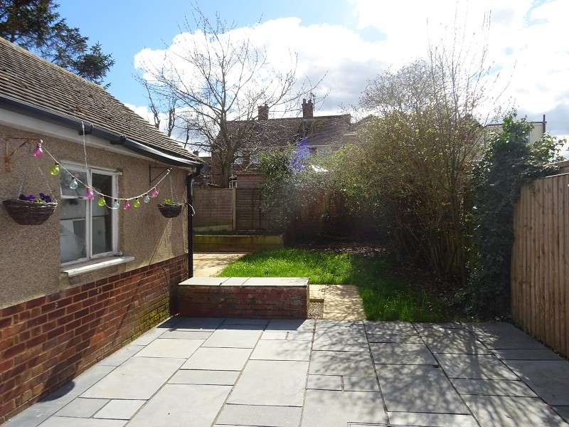 Property to rent in Main Road, Chattenden, Rochester, Kent, Me3