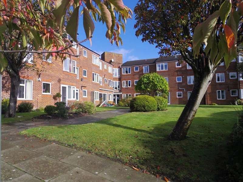 Properties for Sale in Poole, Park Close Poole Dorset