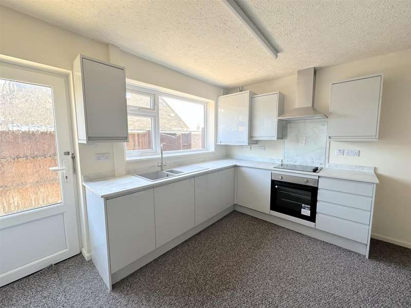 Property for Sale in Woodfield Drive, Swadlincote, De11