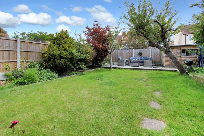 Property for Sale in Woodfield Park Drive, Leighonsea, Essex, Ss9