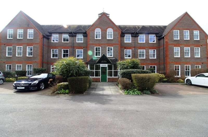 3 Bedrooms Apartment Flat for rent in West Court, West Drive, Sonning, Reading, RG4