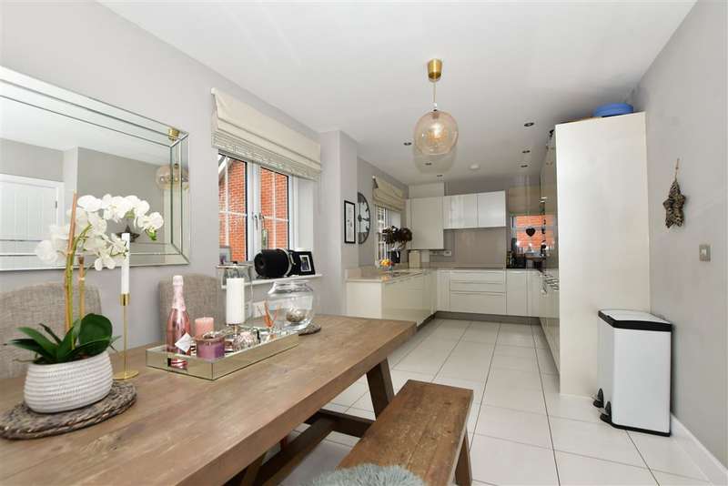 Property for Sale in Braeburn Way, Coxheath, Maidstone, Kent, Me17