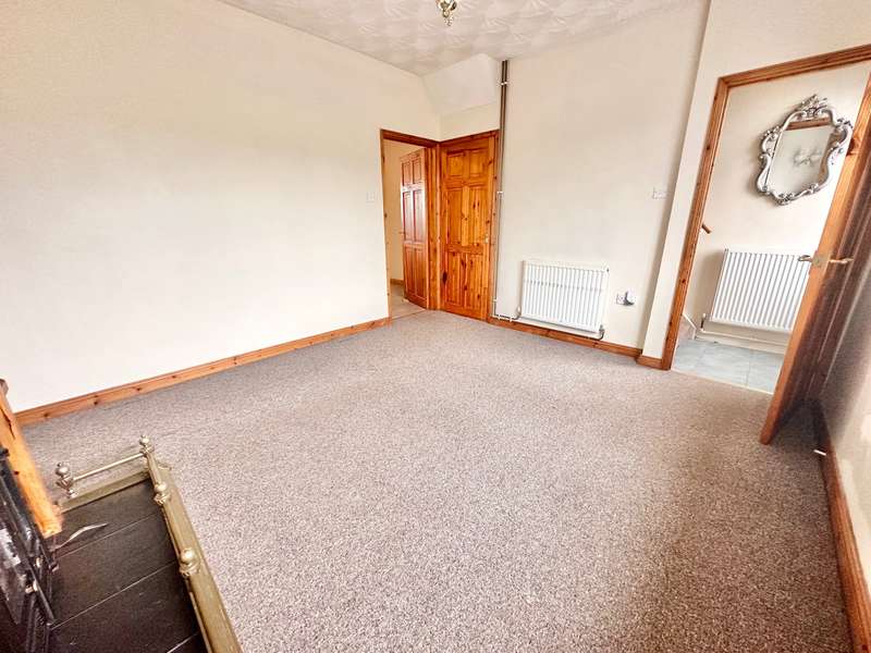 Property to rent in New Houses, Pantygasseg, Pontypool, Np4