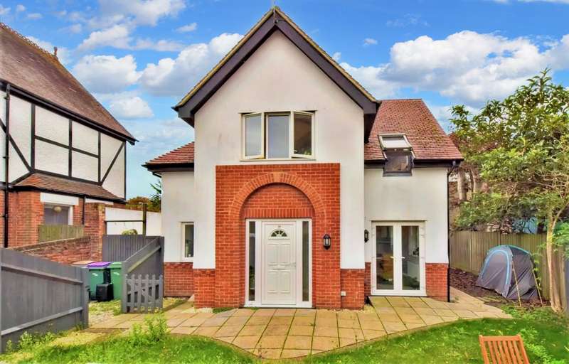 Property to rent in Lime Road, Folkstone, Ct19