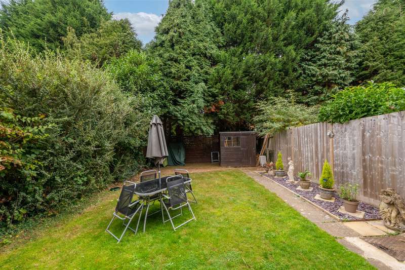 Property for Sale in Park Lane East, Reigate, Rh2