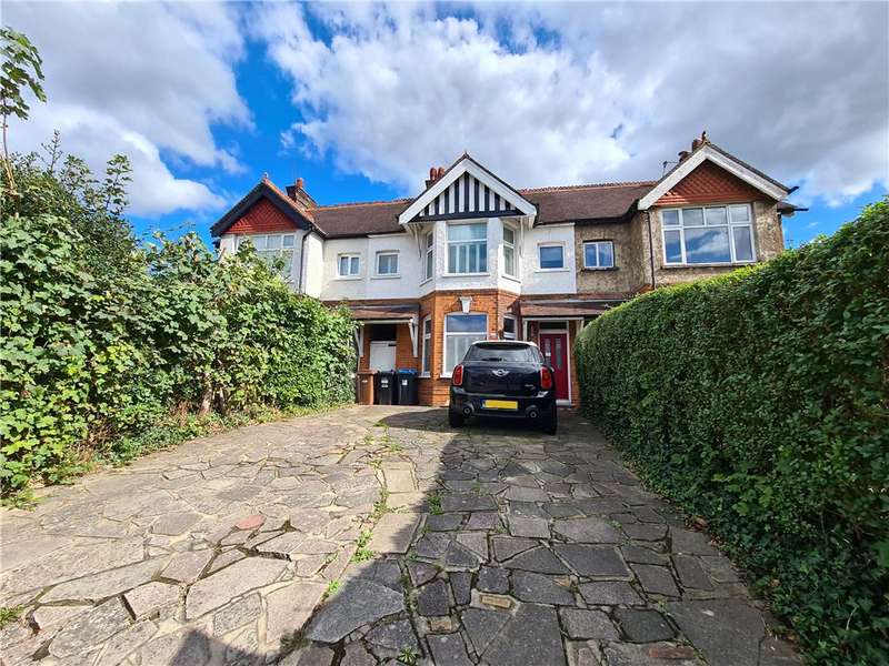 Properties for Sale in Whyteleafe, Caterham Surrey