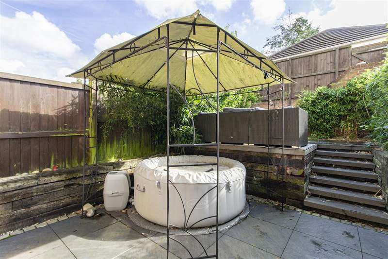 Property for Sale in Wilden Croft, Brimington, Chesterfield, S43