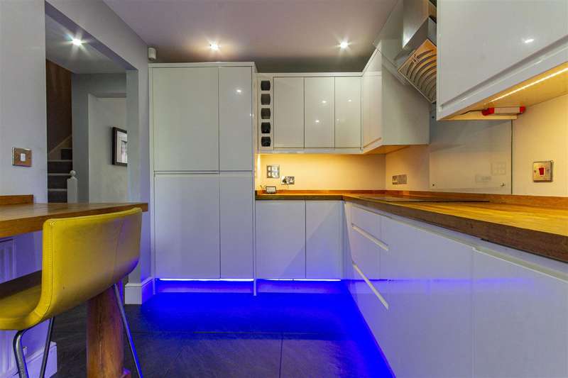 Property for Sale in Wilden Croft, Brimington, Chesterfield, S43