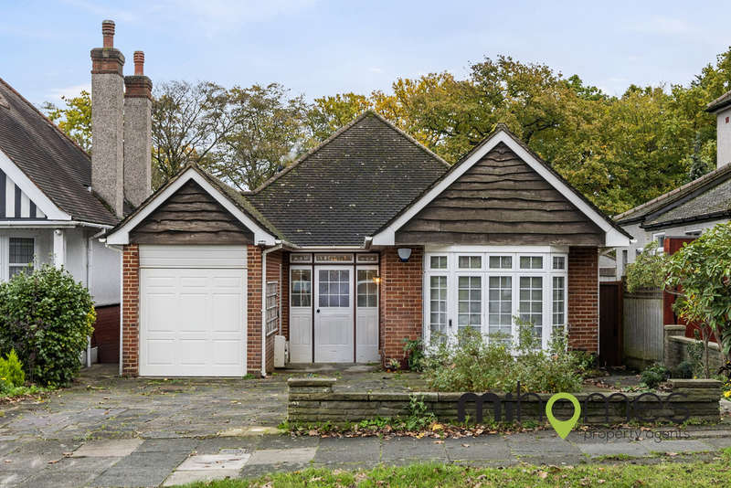 Property to rent in Woodland Way, London, N21