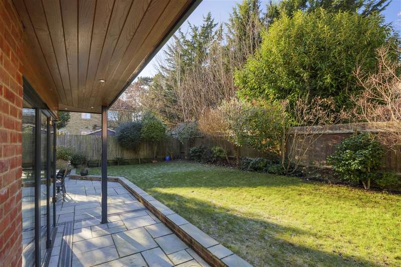 Property for Sale in Magnolia Drive, Chartham, Chartham, Ct4