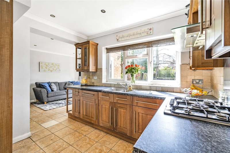 Property for Sale in Lincoln Drive, Pyrford, Woking, Surrey, Gu22