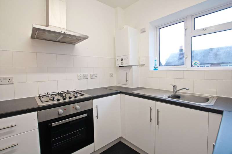 Property to rent in Crescent, Kearsley, Bl4