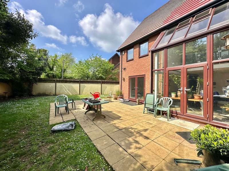 Property for Sale in Windrush Close, Downhead, Mk15