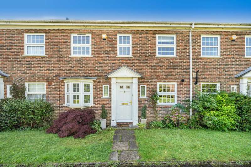 3 Bedrooms Terraced House