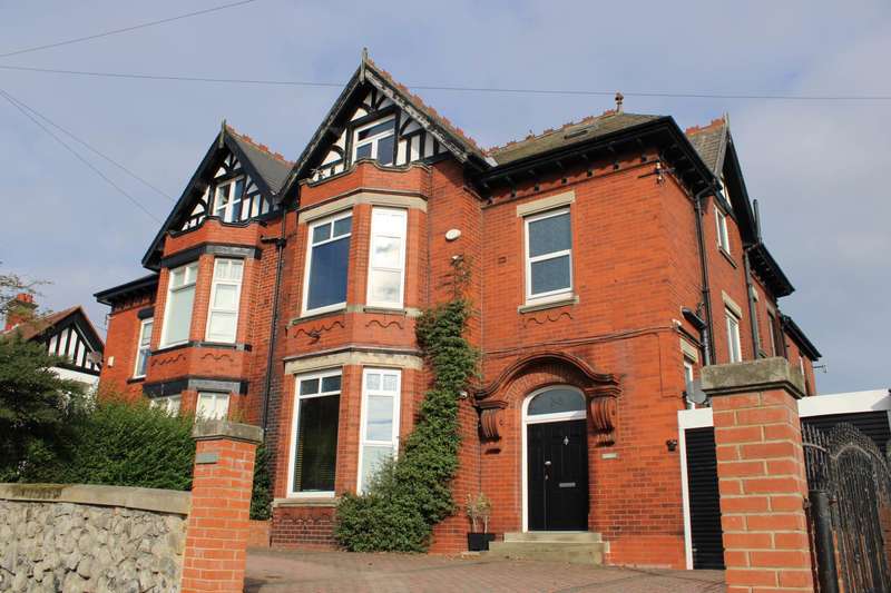 6 Bedrooms Semi Detached House for sale in Park Road, Hartlepool, TS26