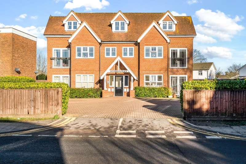 2 Bedrooms Flat