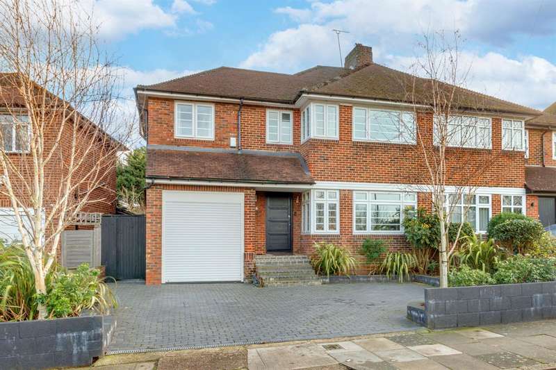 4 Bedrooms Semi Detached House for sale in South Lodge Crescent, EN2
