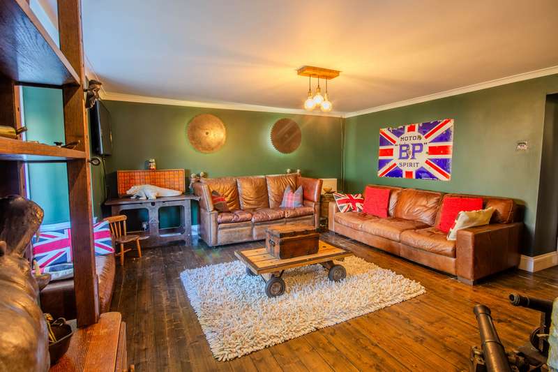 5 Bedrooms Property for sale in Penygarn, Pontypool, NP4