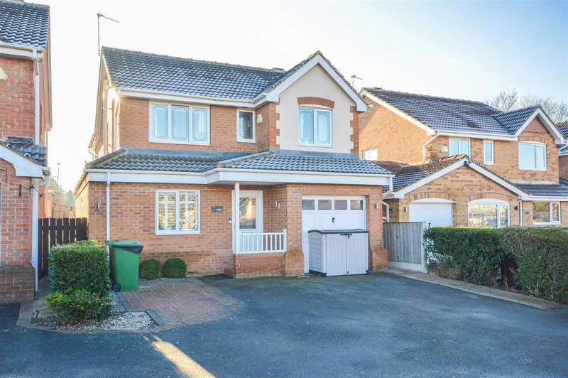 4 Bedrooms Detached House for sale in Queensbury Court, Normanton, WF6