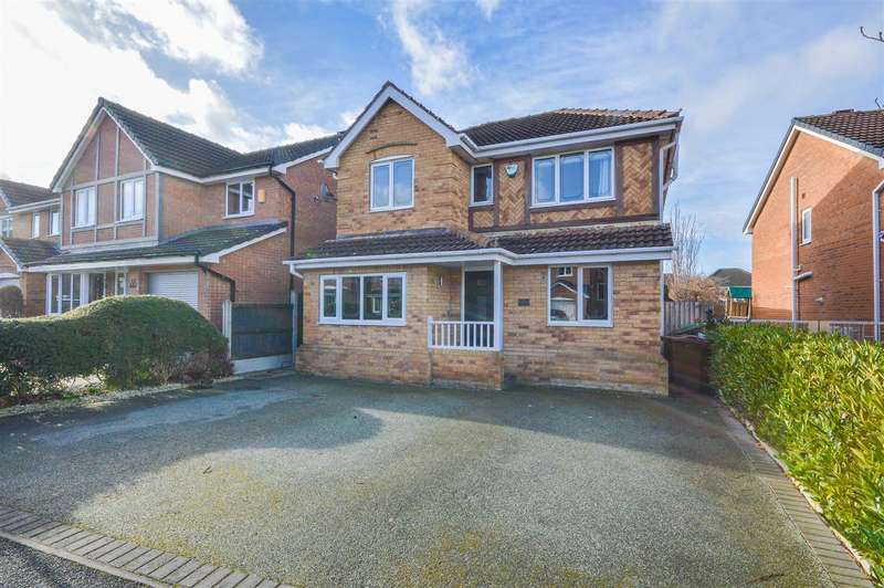 4 Bedrooms Detached House for sale in Windsor Close, Normanton, WF6